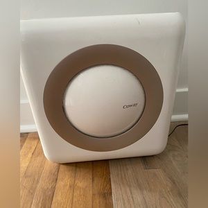 Coway air purifier with new Hepa filter in excellent condition